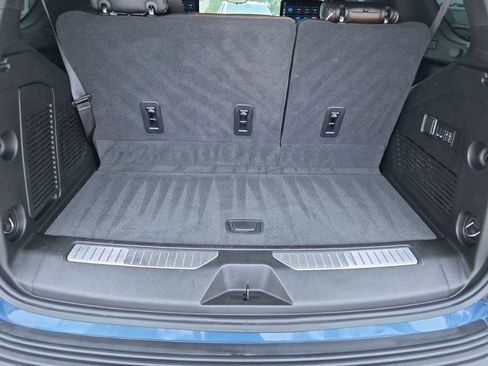 Certified 2025 GMC Yukon Denali Ultimate AWD/4WD image 41