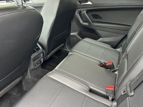 Used 2021 Volkswagen Tiguan S image 12