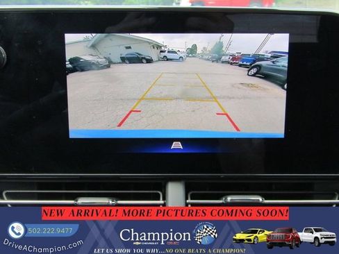 Used 2025 Chevrolet Trax LT FWD image 12