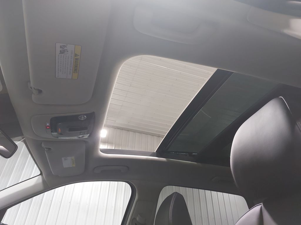 Used 2025 Kia Sorento S w/ Panoramic Sunroof Package FWD image 17