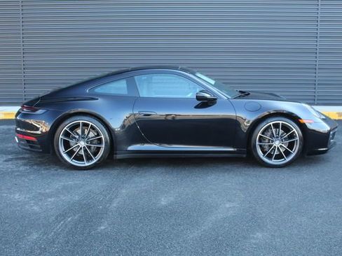 Certified 2020 Porsche 911 Carrera image 9