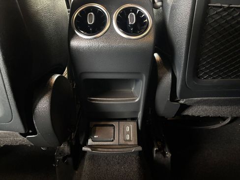 Used 2025 Mercedes-Benz GLA 250 image 25