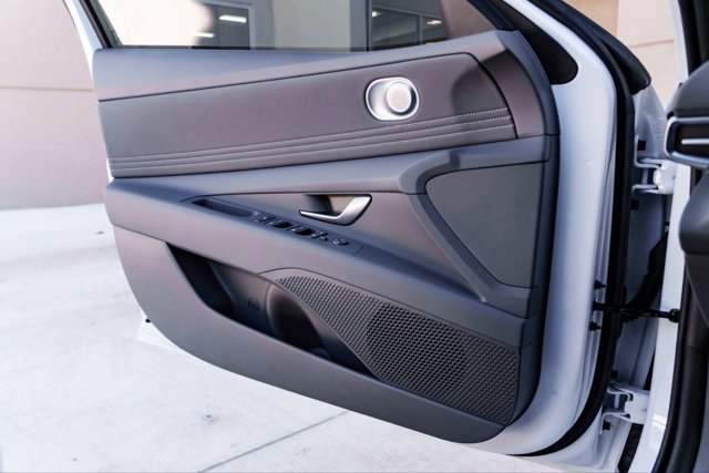 New 2025 Hyundai Elantra SEL FWD image 42