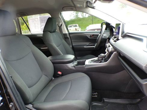 Used 2024 Toyota RAV4 LE AWD/4WD image 14