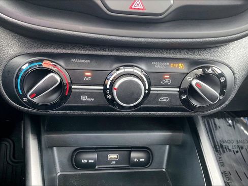 Used 2024 Kia Soul LX image 30