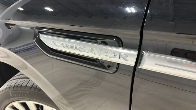 Used 2019 Lincoln Navigator L Reserve AWD/4WD image 35
