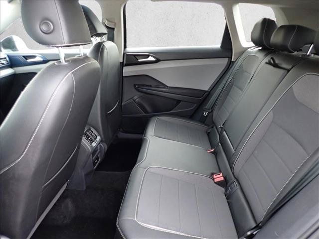 Used 2023 Volkswagen Taos SE AWD/4WD image 9