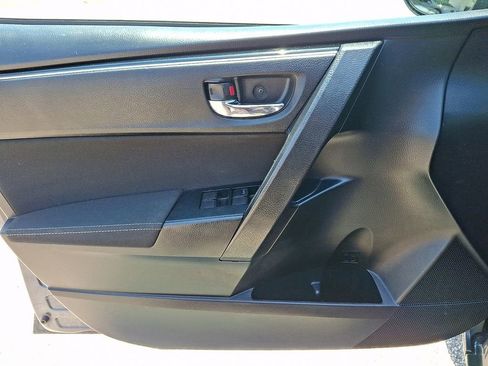 Used 2019 Toyota Corolla LE FWD image 14