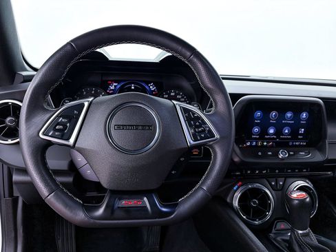 Used 2020 Chevrolet Camaro SS RWD image 5