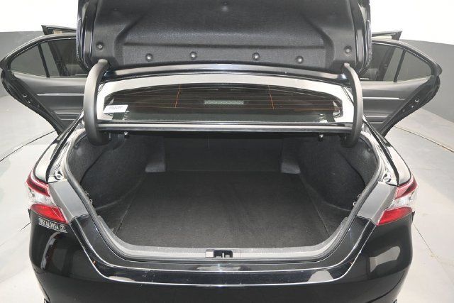 Used 2024 Toyota Camry SE FWD image 17