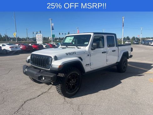 New 2025 Jeep Gladiator Willys image 8