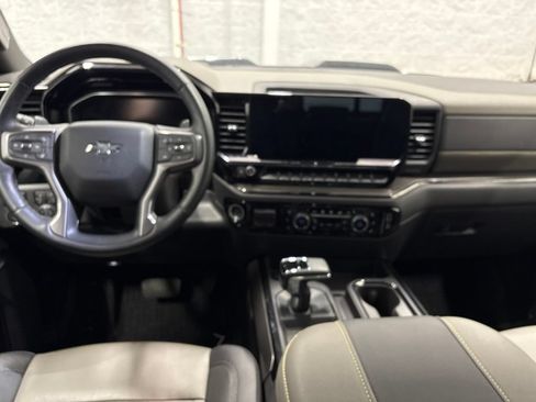 Used 2024 Chevrolet Silverado 1500 ZR2 AWD/4WD image 13