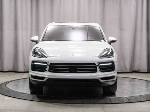 Used 2022 Porsche Cayenne Platinum Edition image 6