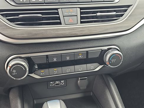 New 2026 Nissan Altima 2.5 SV FWD image 18