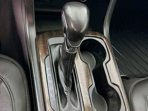 Certified 2022 GMC Canyon Elevation w/ Elevation Premium Package image 18