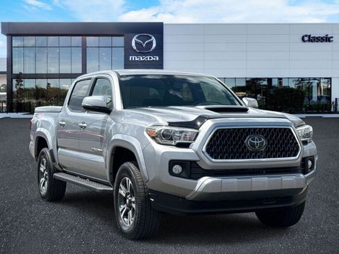 Used 2018 Toyota Tacoma TRD Sport AWD/4WD image 1