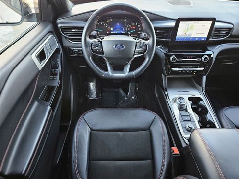 Used 2023 Ford Explorer ST-Line w/ Class IV Trailer Tow Package image 11