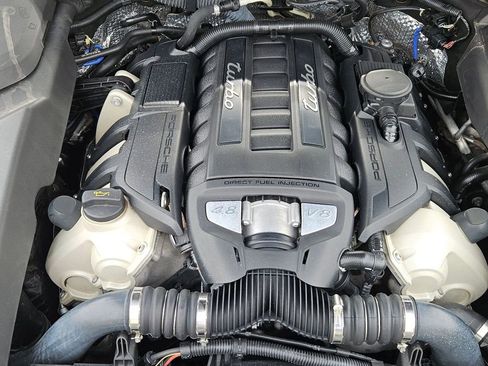 Used 2014 Porsche Cayenne Turbo image 30