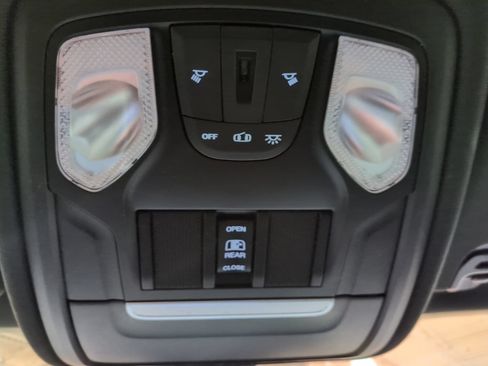Used 2019 RAM 1500 Big Horn AWD/4WD image 24