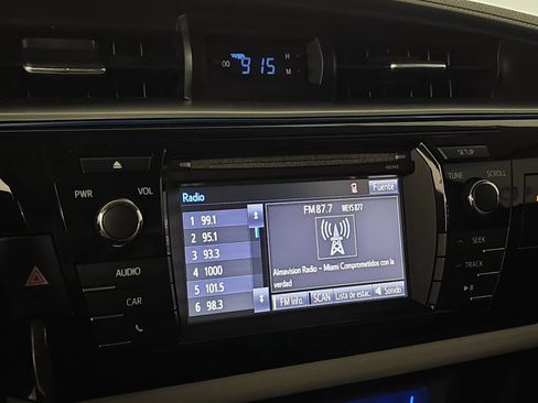 Used 2015 Toyota Corolla LE FWD image 20