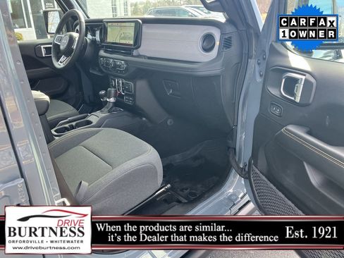 Used 2025 Jeep Wrangler Backcountry image 10