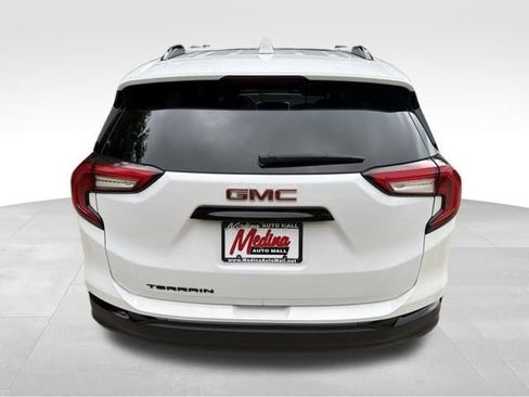 Used 2023 GMC Terrain SLE w/ Driver Convenience Package FWD image 6