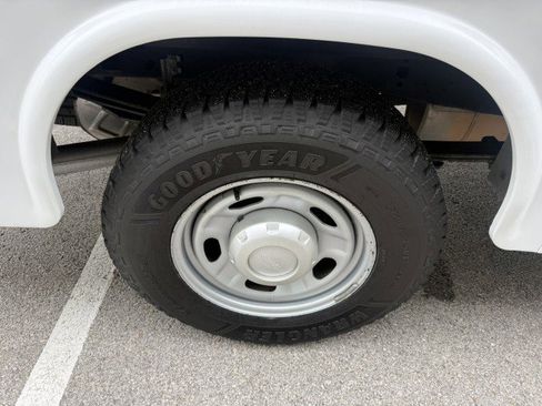 Used 2019 Ford F250 XL w/ Power Equipment Group RWD image 14