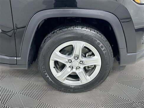 Used 2023 Jeep Compass Latitude w/ Convenience Group image 23