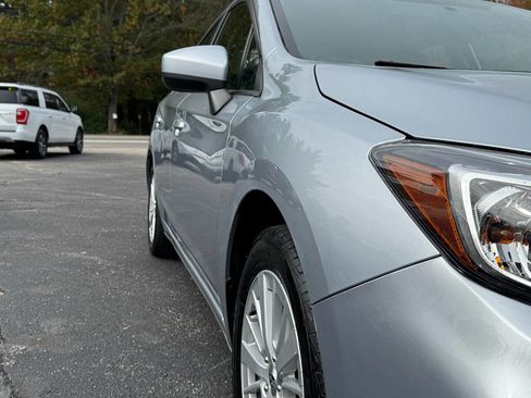 Used 2018 Subaru Impreza 2.0i Premium image 16