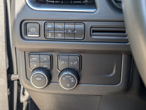 Used 2023 Chevrolet Tahoe LT w/ Luxury Package AWD/4WD image 16