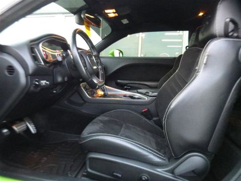 Used 2015 Dodge Challenger SRT Hellcat image 5