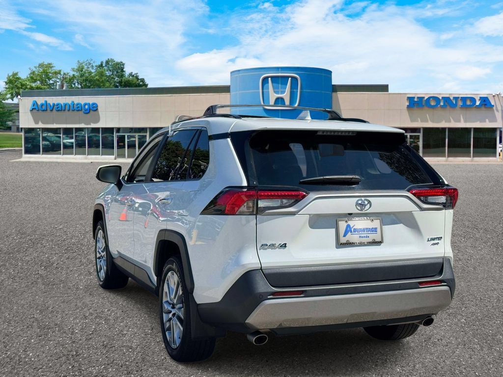 Used 2025 Toyota RAV4 Limited w/ Weather Package AWD/4WD image 4