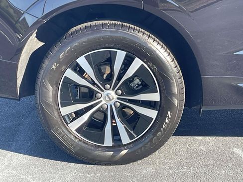 Used 2025 Volvo XC60 B5 Core AWD/4WD image 9