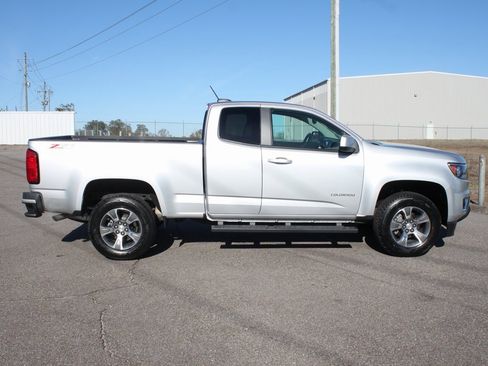 Used 2018 Chevrolet Colorado Z71 image 14