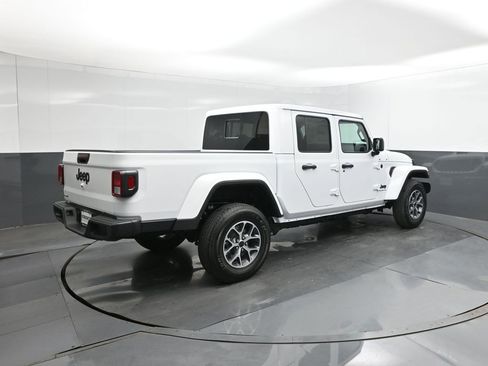 New 2025 Jeep Gladiator Sport AWD/4WD image 15