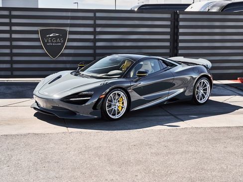 Used 2026 McLaren 750S Spider RWD image 6