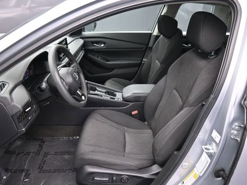 Used 2024 Honda Accord EX image 19