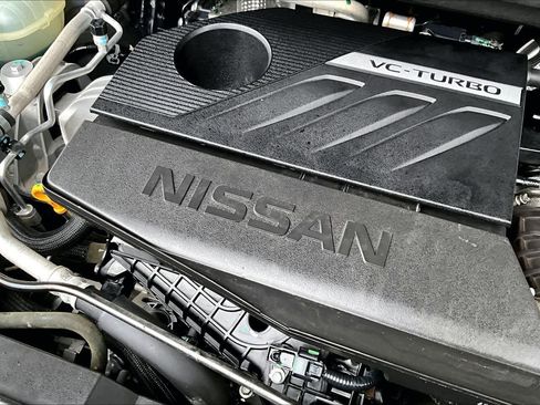 Used 2024 Nissan Rogue SV image 33