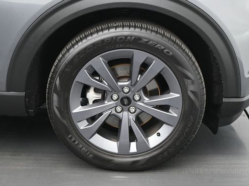 Used 2023 Ford Explorer XLT w/ Equipment Group 202A image 25