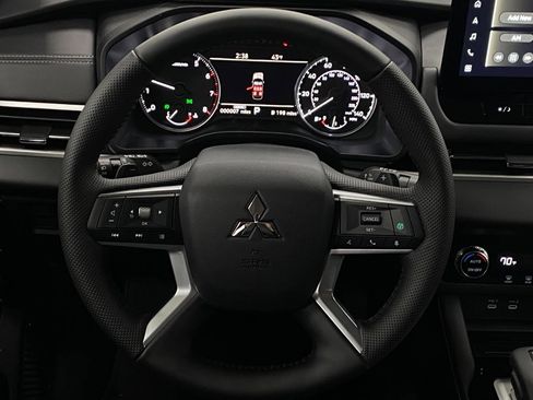 New 2026 Mitsubishi Outlander SE AWD/4WD image 15