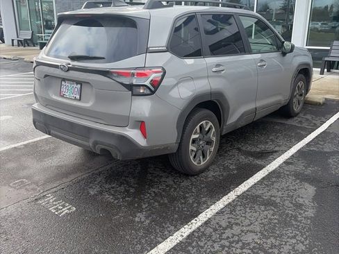 Certified 2025 Subaru Forester Premium image 3