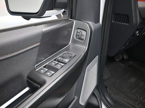 Used 2022 Ford F150 Raptor w/ Equipment Group 801A High AWD/4WD image 9