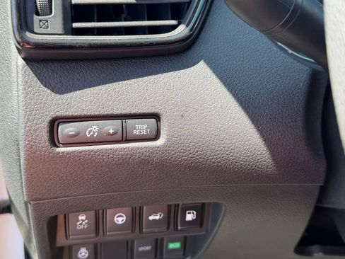 Certified 2019 Nissan Rogue SV w/ Premium Package image 13