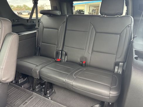 Used 2023 GMC Yukon XL Denali w/ Denali Reserve Package image 15