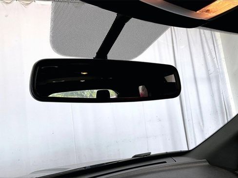 Used 2018 Ford Explorer Limited image 17