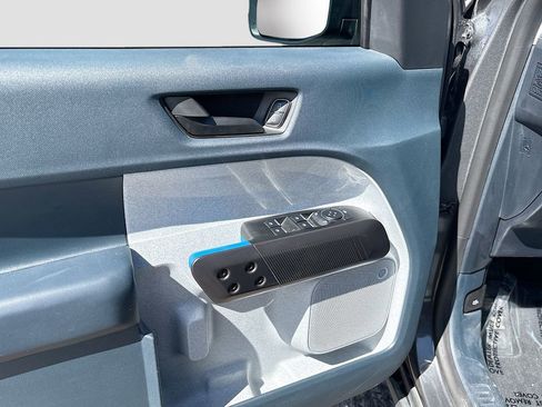 Used 2025 Ford Maverick XLT w/ Equipment Group 302A image 17