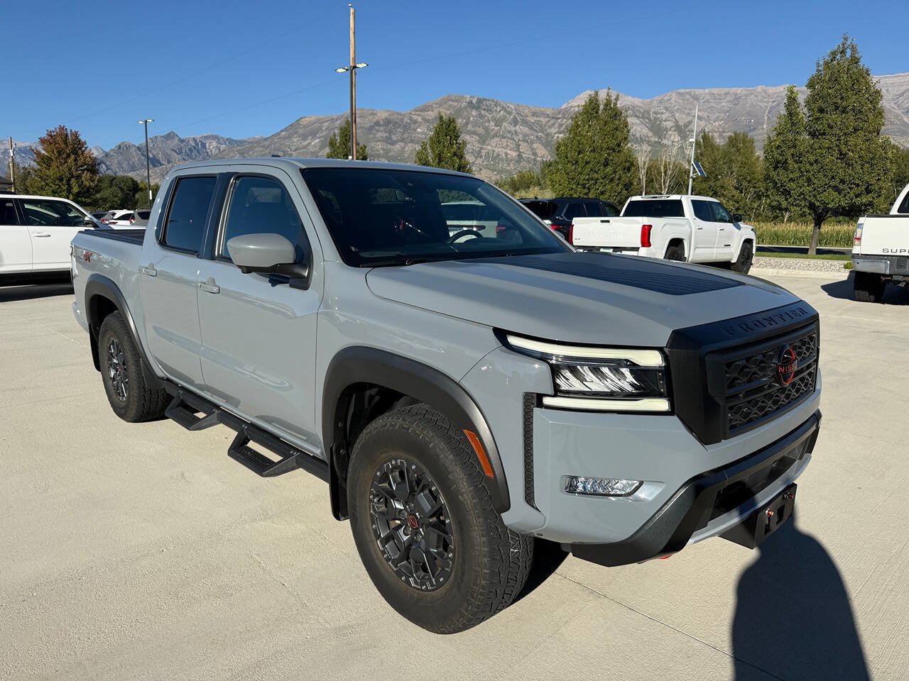 Used 2023 Nissan Frontier PRO-4X w/ Pro-4X Premium Package AWD/4WD image 1