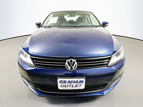 Used 2013 Volkswagen Jetta SE image 2