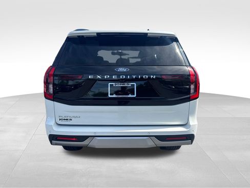 New 2026 Ford Expedition Platinum w/ Platinum Ultimate Package AWD/4WD image 18