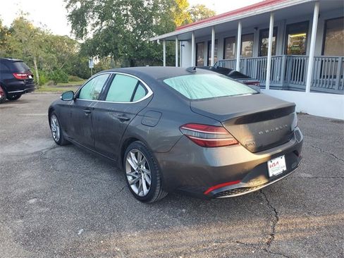 Used 2022 Genesis G70 2.0T image 3